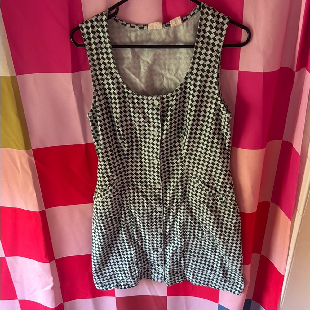 Levi's Black and White Boxy Sleeveless Tank Top